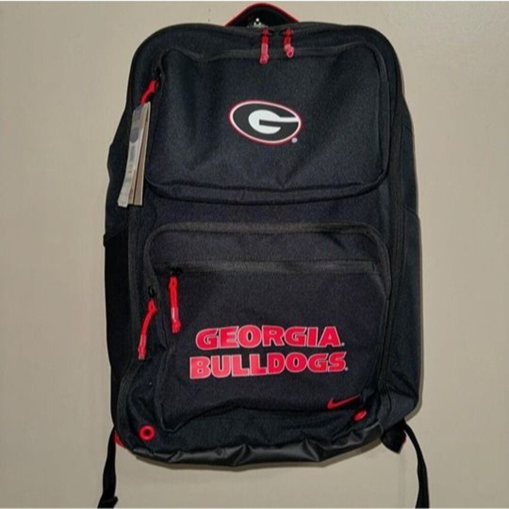 Nike Georgia Bulldogs UGA Football Basketball Team Issue PE Travel Backpack NEW